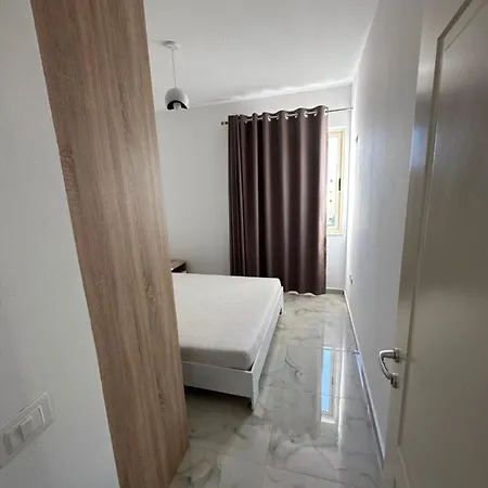 Apartment Beach Front Durres